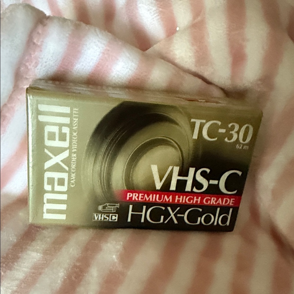 Maxell TC-30 VHS-C HGX-Gold Premium Tape - Gold